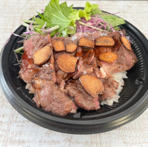 牛肩ロースを使用したステーキ肉を